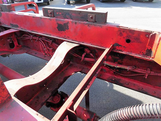 いすゞギガ深ダンプ（土砂禁ダンプ）大型（10t）[写真17]