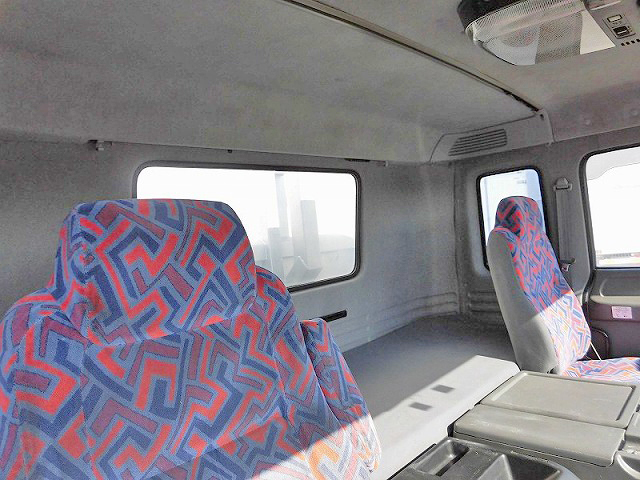 いすゞギガ深ダンプ（土砂禁ダンプ）大型（10t）[写真26]