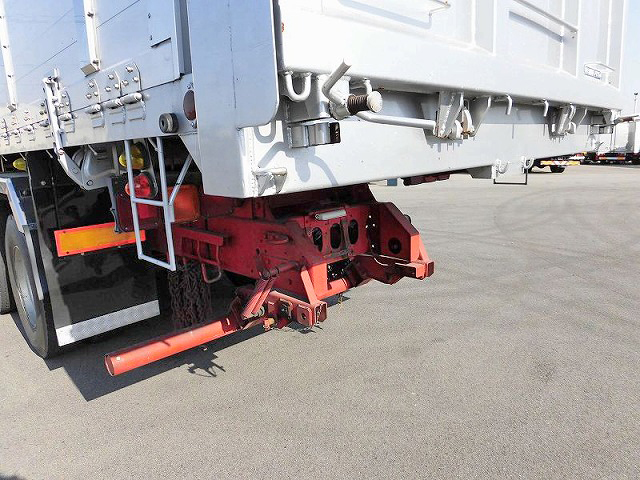 いすゞギガ深ダンプ（土砂禁ダンプ）大型（10t）[写真06]