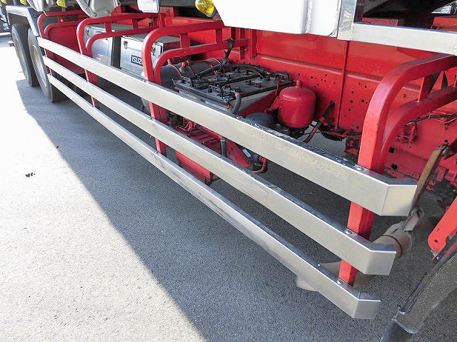 いすゞギガ深ダンプ（土砂禁ダンプ）大型（10t）[写真09]