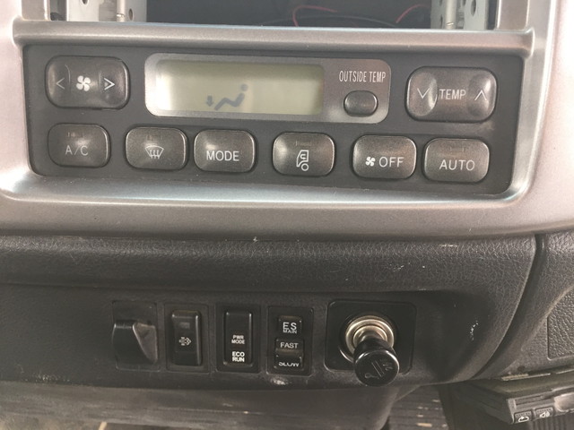 日野レンジャーダンプ中型（4t）[写真29]