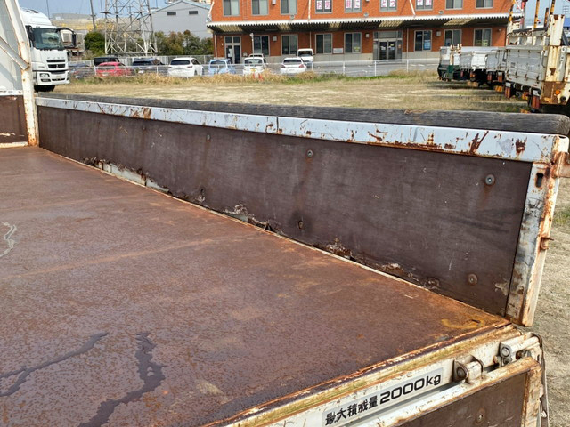 日産アトラス平ボディ小型（2t・3t）[写真13]