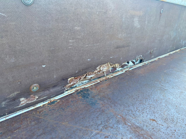 日産アトラス平ボディ小型（2t・3t）[写真14]