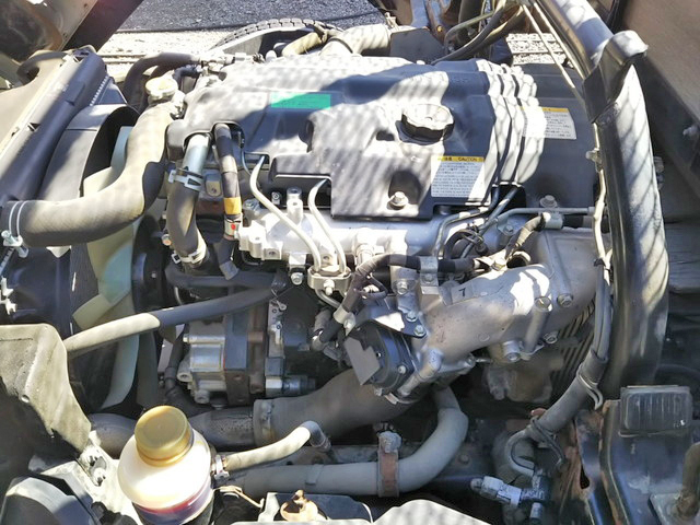 三菱ふそうキャンター平ボディ小型（2t・3t）[写真27]