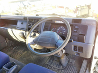 三菱ふそうキャンター平ボディ小型（2t・3t）[写真33]