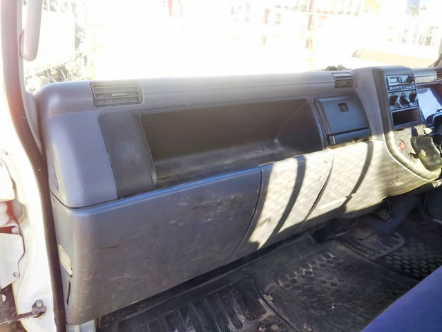 三菱ふそうキャンター平ボディ小型（2t・3t）[写真34]