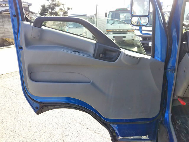 日野デュトロユニック4段小型（2t・3t）[写真32]