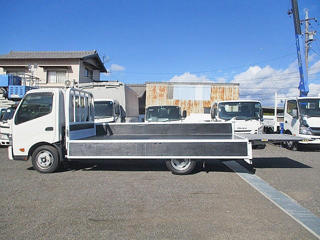 トヨタダイナ平ボディ小型（2t・3t）[写真06]