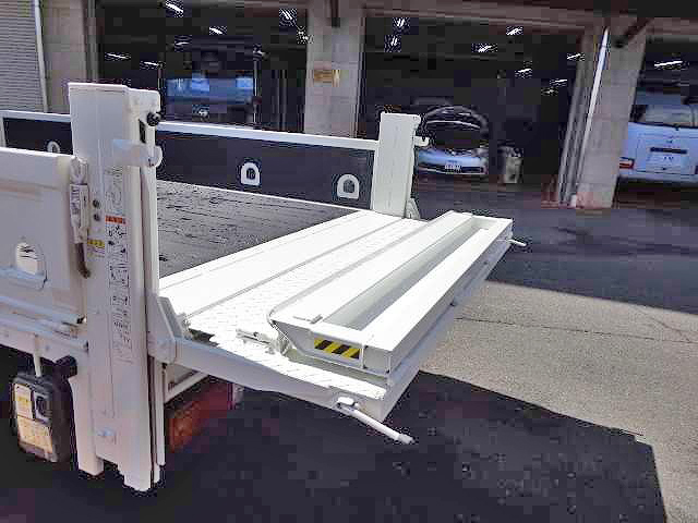 トヨタダイナダブルキャブ（Wキャブ）小型（2t・3t）[写真08]