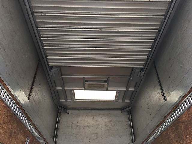 いすゞエルフパネルバン小型（2t・3t）[写真18]