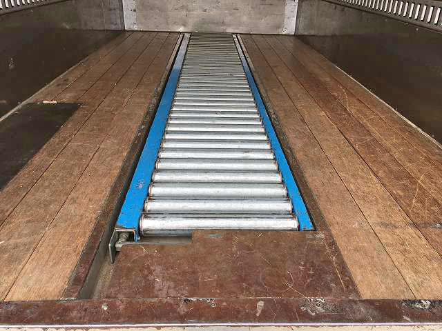 いすゞエルフパネルバン小型（2t・3t）[写真19]