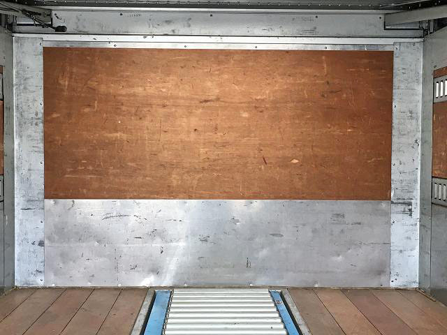 いすゞエルフパネルバン小型（2t・3t）[写真20]