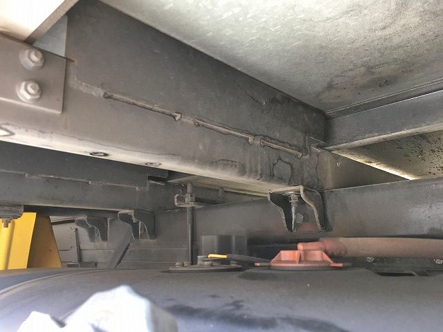 いすゞエルフパネルバン小型（2t・3t）[写真26]