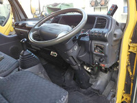 いすゞエルフパネルバン小型（2t・3t）[写真33]