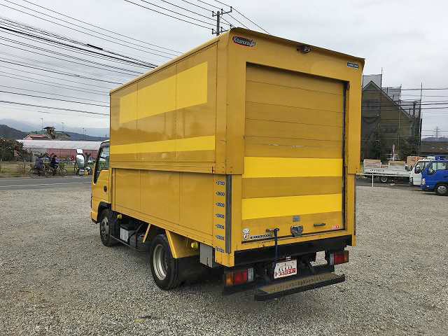 いすゞエルフパネルバン小型（2t・3t）[写真06]