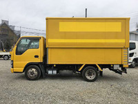 いすゞエルフパネルバン小型（2t・3t）[写真07]