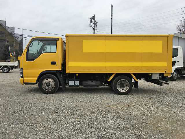 いすゞエルフパネルバン小型（2t・3t）[写真08]