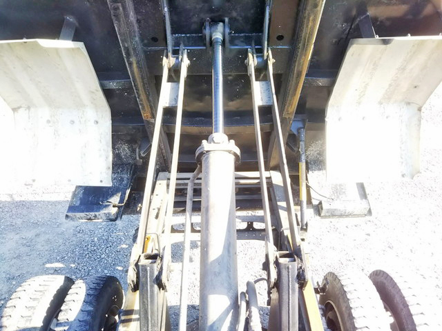 いすゞフォワードダンプ中型（4t）[写真17]