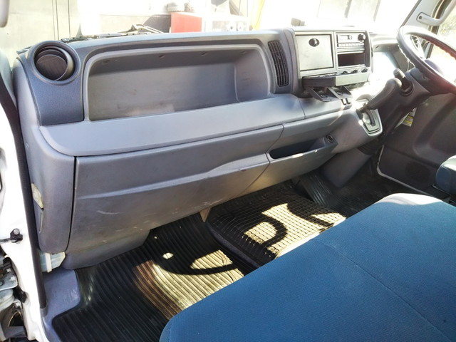 三菱ふそうキャンター平ボディ小型（2t・3t）[写真27]