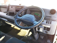 三菱ふそうキャンター平ボディ小型（2t・3t）[写真28]