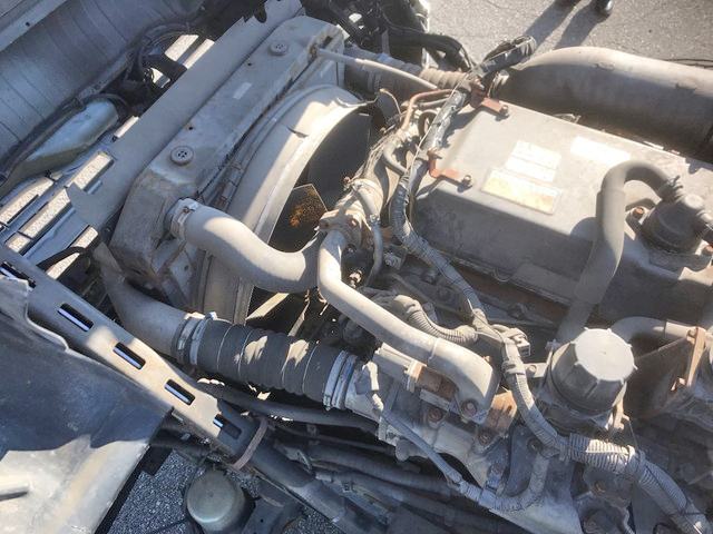 UDトラックスクオントレーラーヘッド（トラクターヘッド）大型（10t）[写真19]