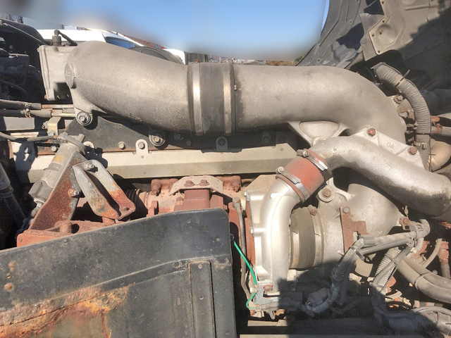 UDトラックスクオントレーラーヘッド（トラクターヘッド）大型（10t）[写真21]