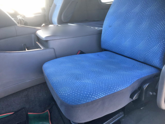 UDトラックスクオントレーラーヘッド（トラクターヘッド）大型（10t）[写真28]