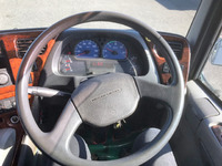 UDトラックスクオントレーラーヘッド（トラクターヘッド）大型（10t）[写真29]