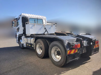 UDトラックスクオントレーラーヘッド（トラクターヘッド）大型（10t）[写真02]