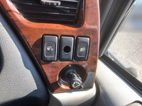 UDトラックスクオントレーラーヘッド（トラクターヘッド）大型（10t）[写真32]