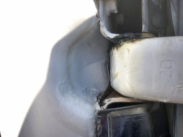 UDトラックスクオントレーラーヘッド（トラクターヘッド）大型（10t）[写真36]