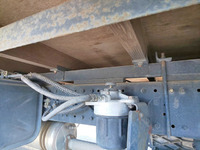 三菱ふそうキャンターカーテン車小型（2t・3t）[写真23]