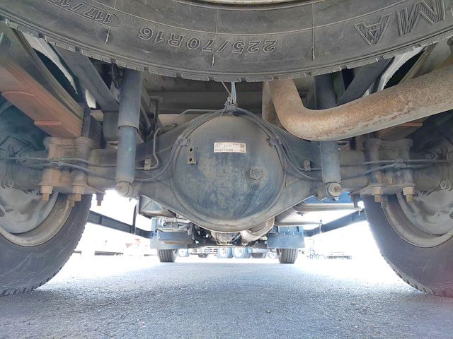 三菱ふそうキャンターカーテン車小型（2t・3t）[写真25]