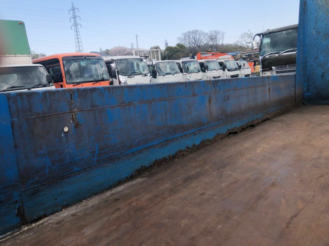 いすゞエルフダンプ・クレーン付小型（2t・3t）[写真12]