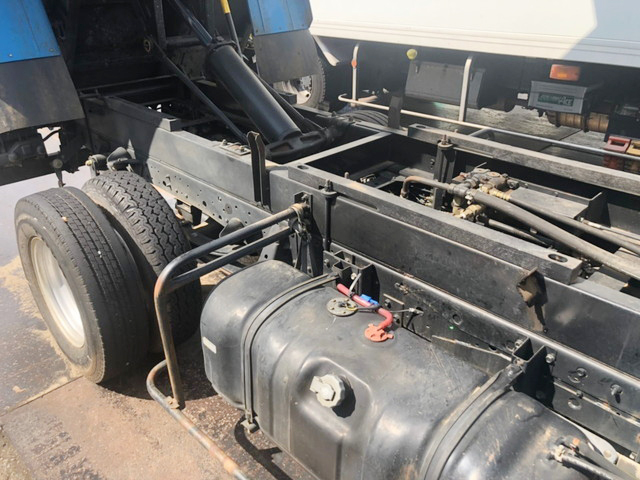 いすゞエルフダンプ・クレーン付小型（2t・3t）[写真20]