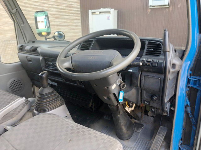 いすゞエルフダンプ・クレーン付小型（2t・3t）[写真36]