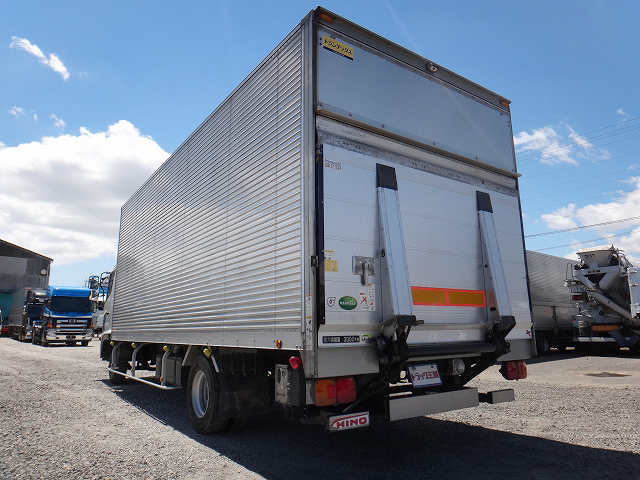 日野レンジャーアルミバン中型（4t）[写真02]