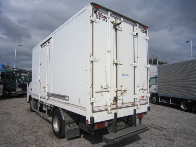 いすゞエルフ冷凍車（冷蔵車）小型（2t・3t）[写真02]