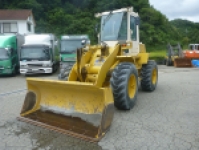 川崎重工タイヤショベル（ホイルローダー）[写真01]