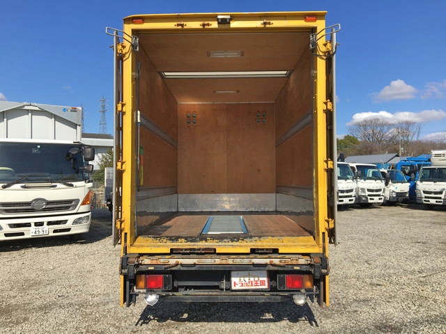 いすゞエルフパネルバン小型（2t・3t）[写真10]