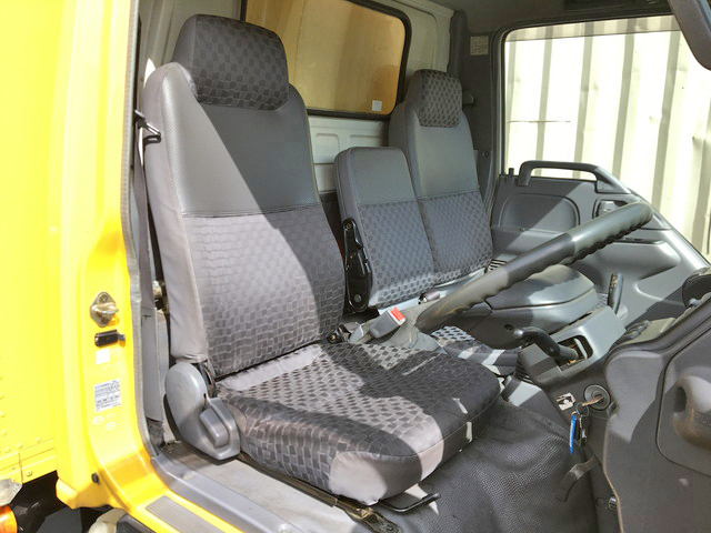 いすゞエルフパネルバン小型（2t・3t）[写真29]