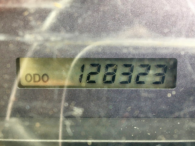 いすゞエルフパネルバン小型（2t・3t）[写真32]