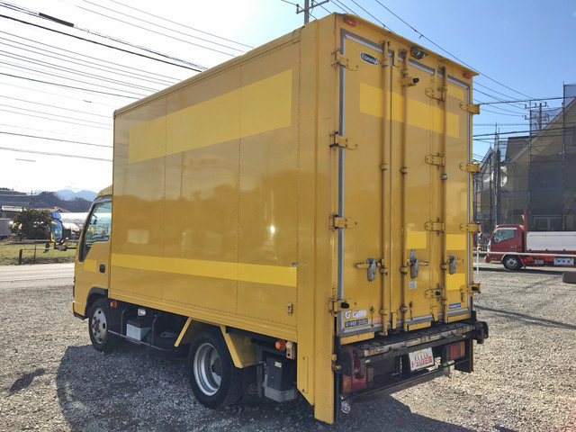 いすゞエルフパネルバン小型（2t・3t）[写真04]