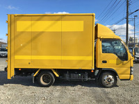 いすゞエルフパネルバン小型（2t・3t）[写真05]