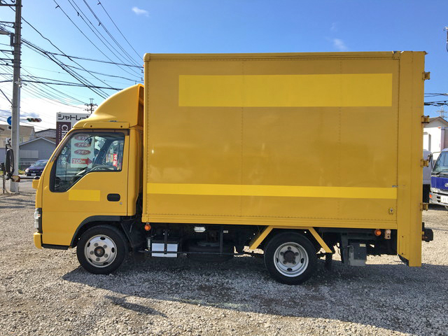 いすゞエルフパネルバン小型（2t・3t）[写真06]