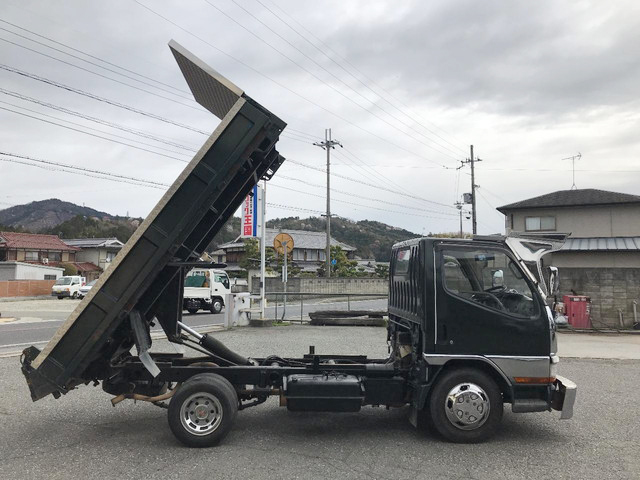 三菱ふそうキャンターダンプ小型（2t・3t）[写真08]