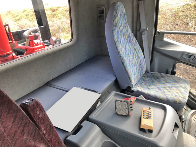 三菱ふそうファイターセーフティクレーン4段増トン（6t・8t）[写真24]