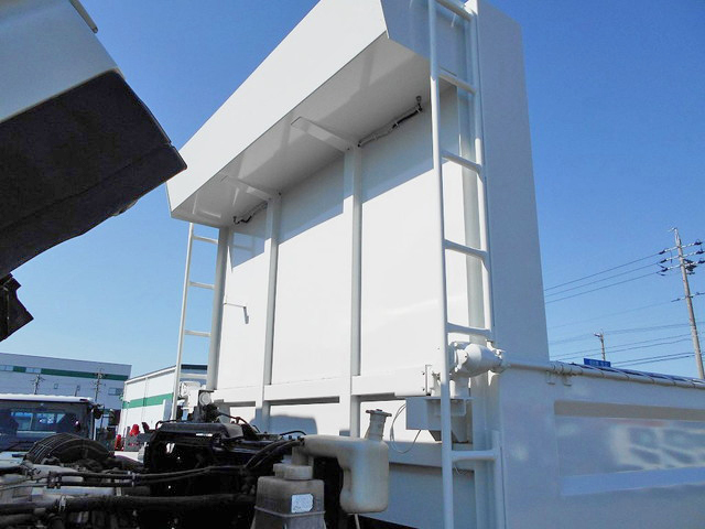 いすゞギガダンプ大型（10t）[写真17]