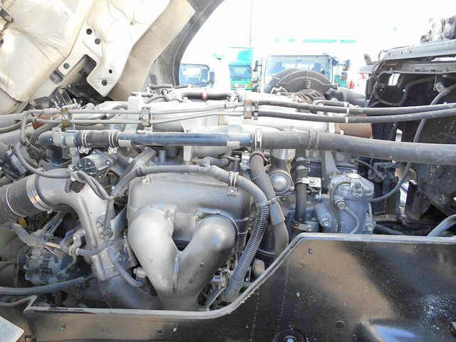 いすゞギガダンプ大型（10t）[写真27]