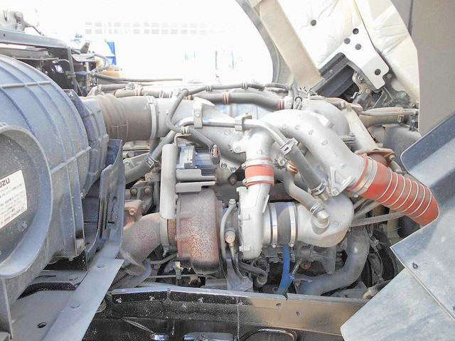 いすゞギガダンプ大型（10t）[写真28]